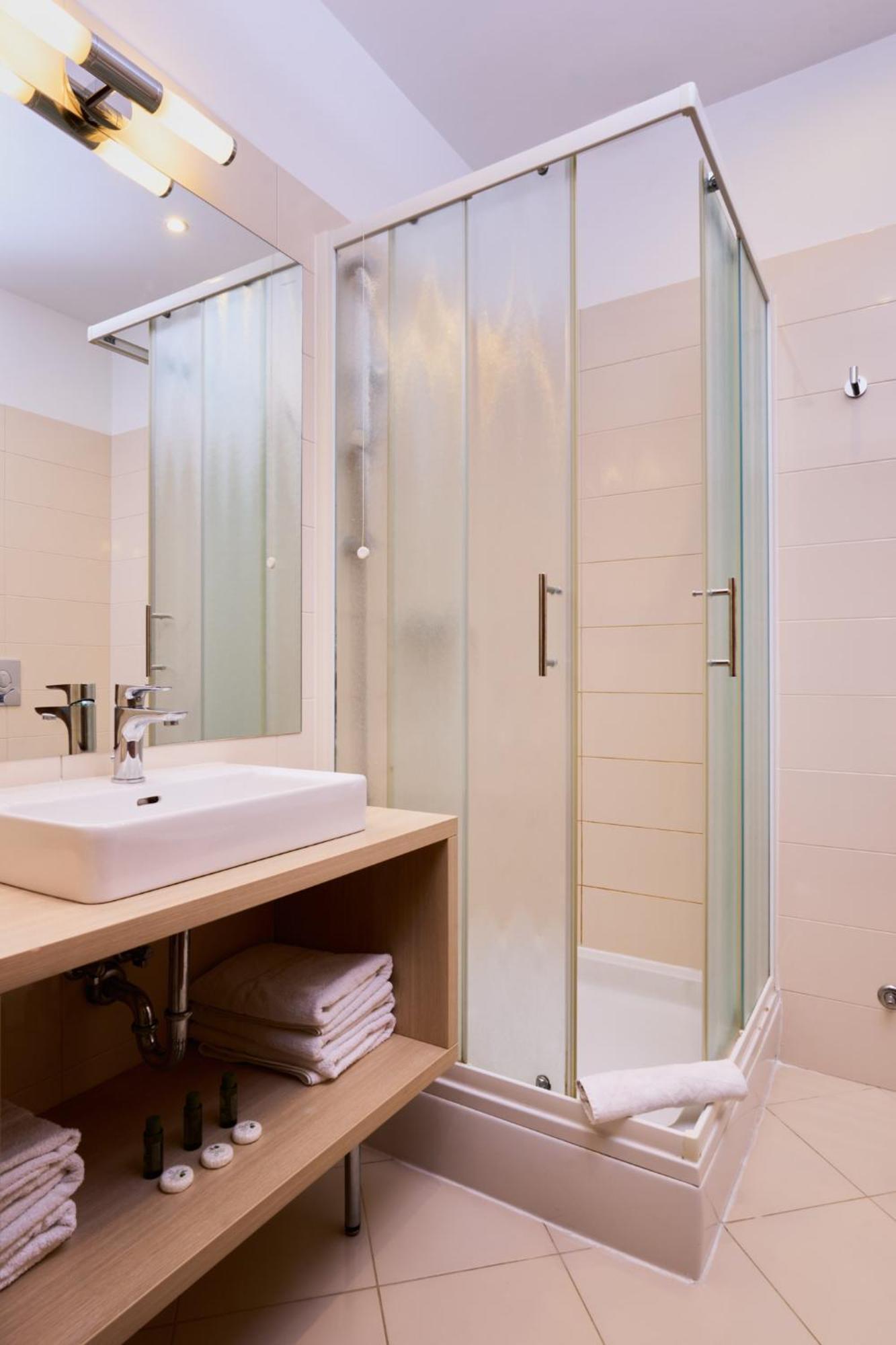 Hotel Phoenix Velika Gorica Kamer foto