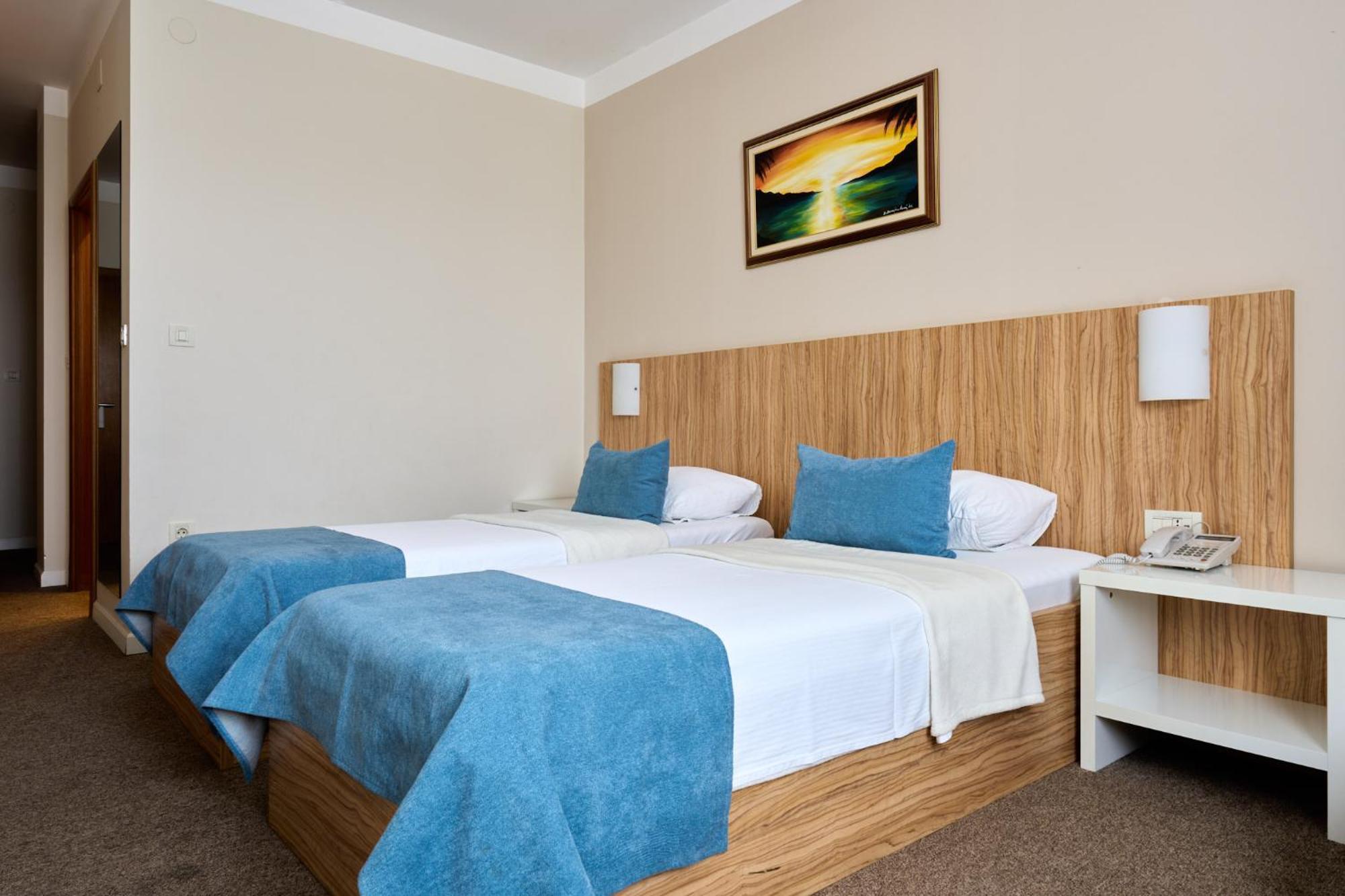 Hotel Phoenix Velika Gorica Kamer foto