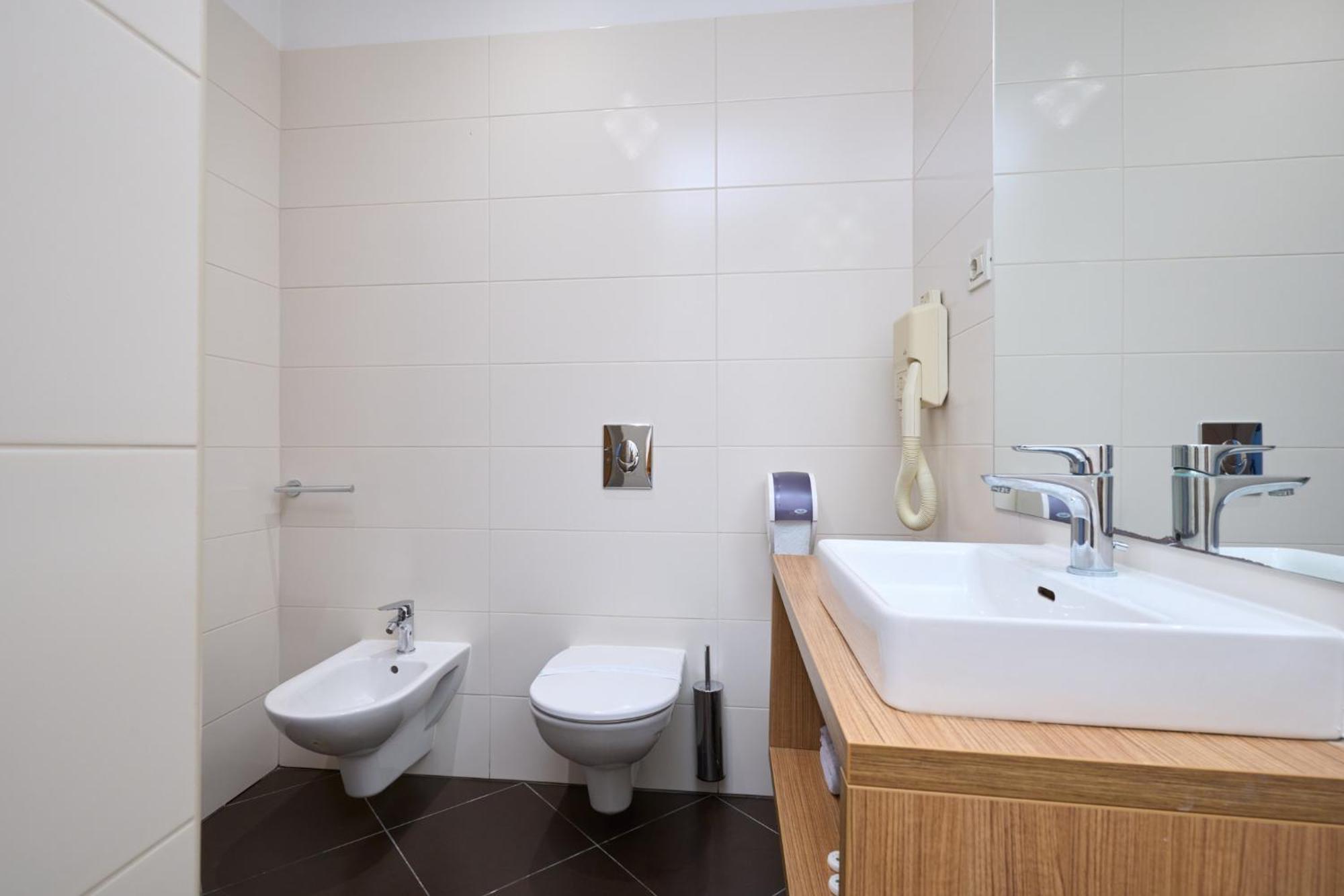Hotel Phoenix Velika Gorica Kamer foto