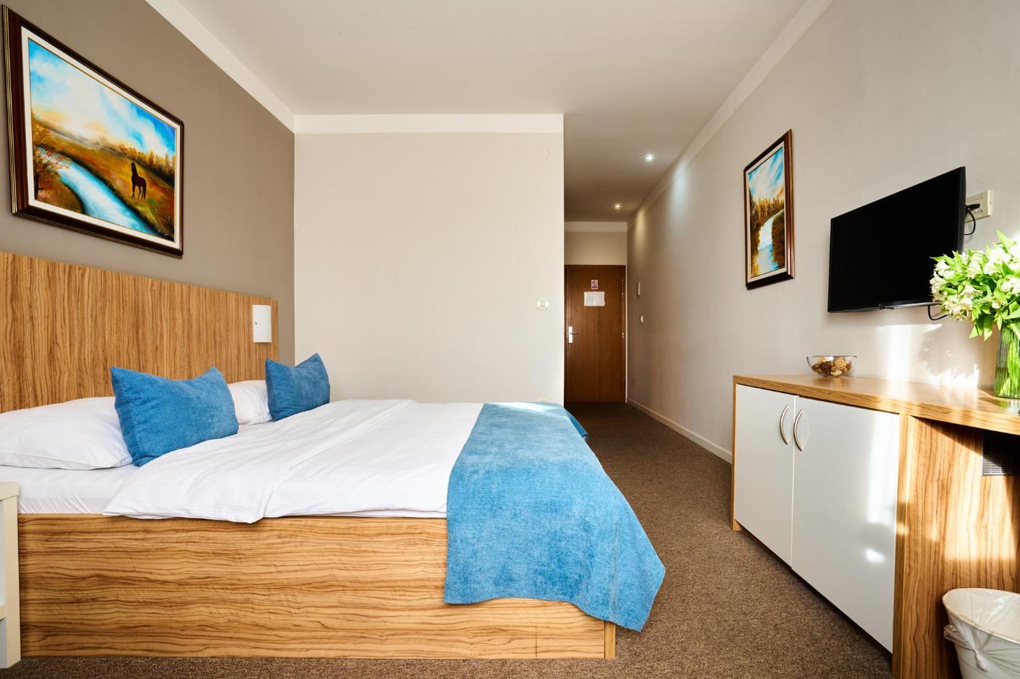 Hotel Phoenix Velika Gorica Kamer foto